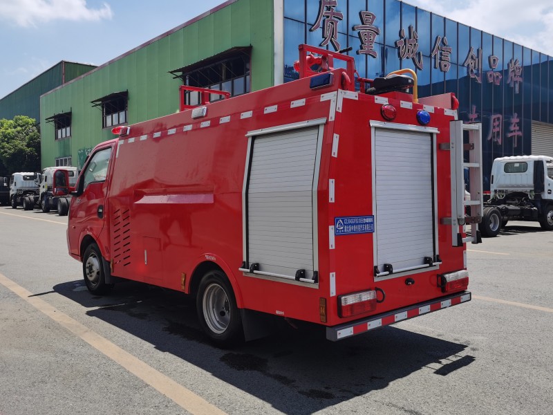 東風(fēng)途逸 1噸 水罐消防車