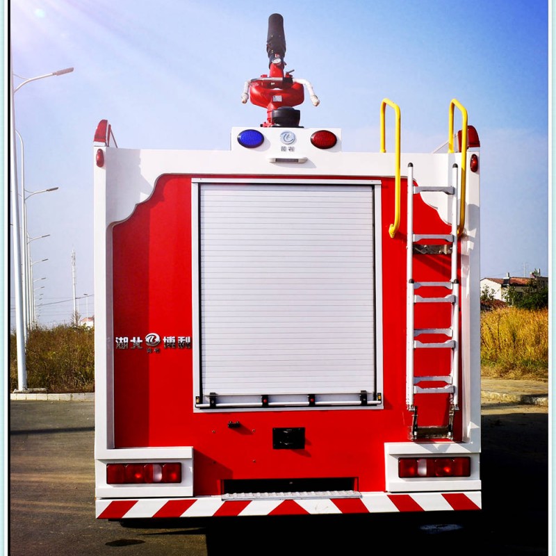 重汽豪沃 24噸 泡沫消防車