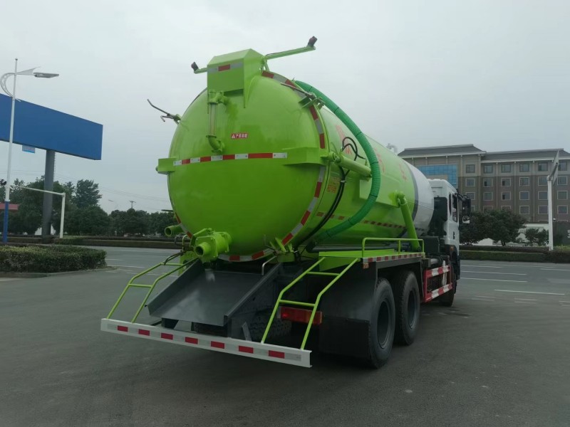 東風(fēng)華神T5 16-18方 吸污車