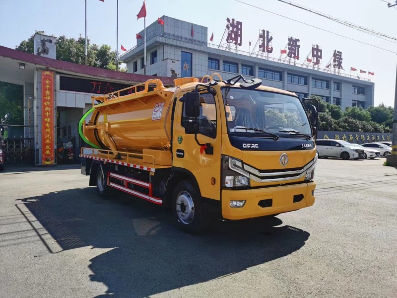 東風(fēng)D6 一體罐清洗吸污車