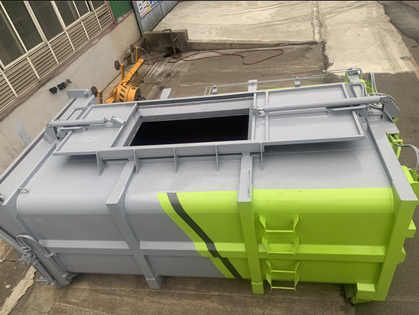 帶推鏟的密封垃圾箱